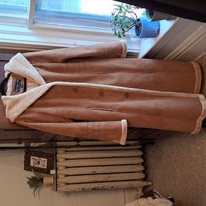 Fleet Street Ltd. London/New York size XL brown faux suede faux fur trim coat